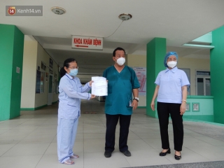 Thêm 1 bệnh nhân Covid-19 ở Đà Nẵng được xuất viện: Ngày mà tôi mong mỏi nhất cũng đã đến - Ảnh 2.