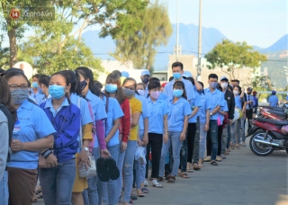 8.500 người là công nhân, sinh viên có nguyện vọng rời Đà Nẵng - Ảnh 1.