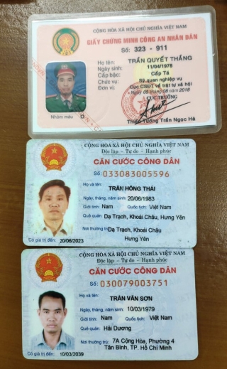 Khởi tố 2 kẻ giả cán bộ Bộ Công an tới nhà người phụ nữ đọc lệnh bắt, khám xét ở Sài Gòn - Ảnh 2.