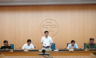 Phó Chủ tịch Hà Nội phê bình 6 quận, huyện vì lãnh đạo vắng họp chống Covid-19