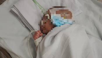 Bé sơ sinh bị bỏ rơi 2 tháng ở bệnh viện đã được cha mẹ đến nhận - Ảnh 1.