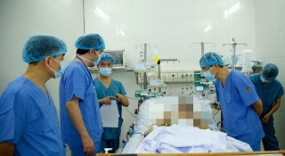Việt Nam lần đầu tiên ghép ruột từ người cho sống -0