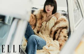 Lisa Black Pink là sao quốc tế duy nhất lên song bìa tạp chí Elle China số phong niên Ảnh 3