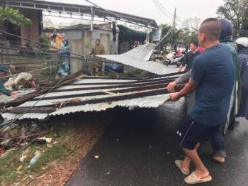 Ảnh: Thiệt hại ban đầu do bão số 13 ở Thừa Thiên - Huế - Ảnh 13.