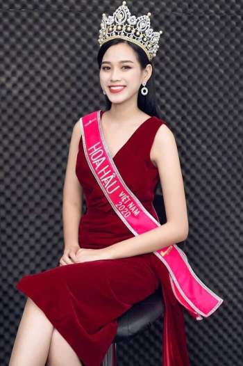 Hoa hậu Đỗ Thị Hà bị fan chê sắc vóc đời thực không sáng như trên sân khấu Ảnh 3