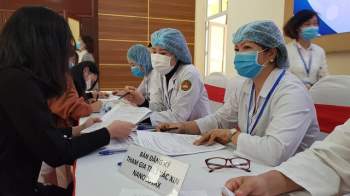 Những người đầu tiên đăng ký tiêm thử nghiệm vaccine COVID-19 made in Vietnam - Ảnh 3.