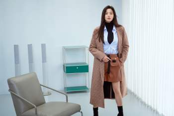 Hóng 10 set đồ của Jeon Ji Hyun, chị em nhặt ra khối tip lên đồ ưng mắt vừa sang vừa trẻ cho mùa lạnh - Ảnh 4.