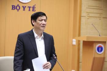 Bộ trưởng Bộ Y tế: Việt Nam triển khai tiêm vaccine COVID-19 thận trọng, có những điểm khác với quốc tế - Ảnh 3.