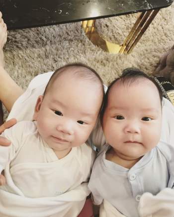 Loạt nhóc tỳ nhà sao Việt chào đời năm 2020 vừa lần lượt lộ diện, xem ảnh xong ai cũng ngưỡng mộ cách nuôi con của các mẹ - Ảnh 2.