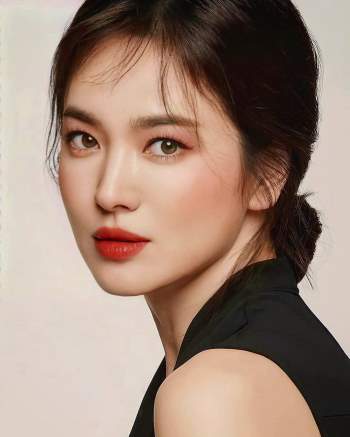 Nhìn Song Hye Kyo makeup nhạt đã quen, nhưng nếu nhìn cô 