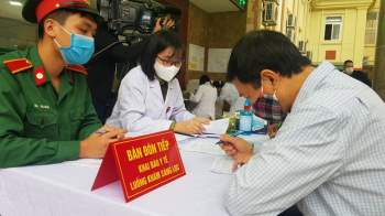 Chiều 26/2: Việt Nam thêm 5 ca mắc COVID-19 mới, 35 người khỏi bệnh - Ảnh 2.