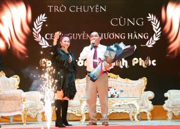 Bà Phương Hằng có style cực kỳ tinh tế, đẳng cấp không phải ở trang sức mà ở món phụ kiện nhỏ xinh này - Ảnh 10.