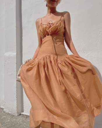 12 mẫu váy hai dây diện đẹp từ đi chơi đến đi biển, nhìn giá chỉ từ 240k mà muốn 