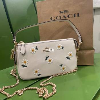  Túi Coach hoa cúc đang hot rần rần, đến hàng fake giá bằng 1/100 giá gốc cũng khiến dân tình phát cuồng - Ảnh 4.