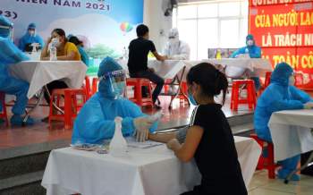 Chỉ trong năm ngày, Bắc Giang đã hoàn thành tiêm 150 nghìn liều vaccine -0