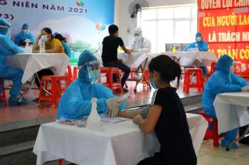 Bắc Giang hoàn thành tiêm 150 nghìn liều vaccine trong 5 ngày, nhanh hơn 2 ngày so với dự kiến - Ảnh 4.