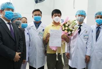 Ca đầu tiên mắc COVID-19 tại Việt Nam trong ngày xuất viện