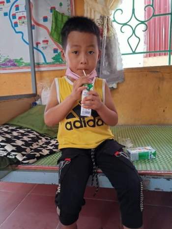 Quỹ Sữa Vươn Cao Việt Nam kịp thời đến với trẻ em Điện Biên trong mùa dịch - 2