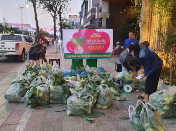 Người Đà Nẵng “giải cứu” nông sản cho Hải Dương: “Mỗi một củ su hào là một nghĩa tình đồng bào” - Ảnh 3.