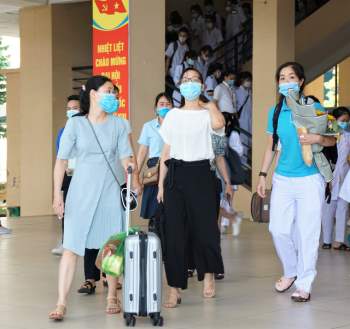 Gần trăm giảng viên, sinh viên Đại học Y dược Hải Phòng lên đường chi viện cho Bắc Giang chống dịch COVID-19 - Ảnh 3.