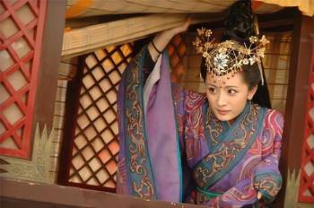 Chuyện về 2 nữ nhân trùng tên huyền thoại trong lịch sử Trung Hoa: Người hạ sinh 4 vị Hoàng đế, kẻ được gả cho 3 vị Hoàng đế - Ảnh 2.
