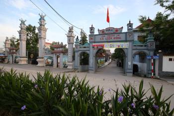 Vùng đất có nhiều cổng làng khủng - 20