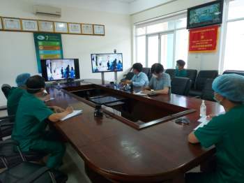 Giao ban trực tuyến từ BV Hòa Vang đến Sở Y tế Đà Nẵng tháng 7/2020. Ảnh: Anh Văn