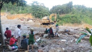 Cho đến cuối giờ chiều nay công tác tìm kiếm các nạn nhân mất tích vẫn tiếp tục được triển khai.