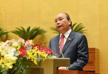 Thủ tướng Chính phủ Nguyễn Xuân Phúc: Kiểm soát dịch bệnh là nhiệm vụ ưu tiên hàng đầu - Ảnh 2.