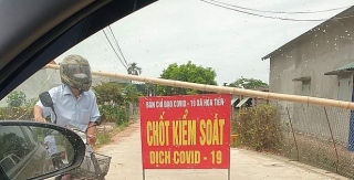 lai xe taxi o thai binh cho nguoi duong tinh voi covid 19 co ket qua am tinh