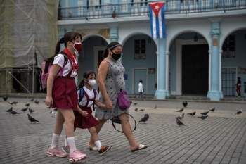 Cuba: So ca tu vong do COVID-19 trong mot thang lan dau vuot muc 100 hinh anh 1