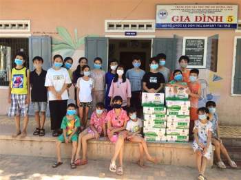 Quỹ Sữa Vươn Cao Việt Nam kịp thời đến với trẻ em Điện Biên trong mùa dịch - 3