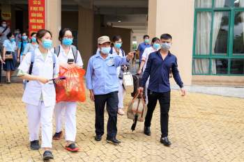 Gần trăm giảng viên, sinh viên Đại học Y dược Hải Phòng lên đường chi viện cho Bắc Giang chống dịch COVID-19 - Ảnh 4.