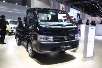 3. Carry Suzuki Pick Up (doanh số: 16.092 chiếc).