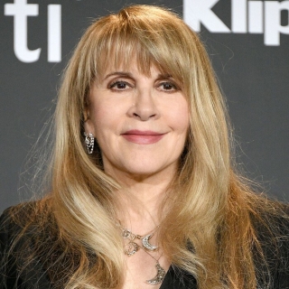 Stevie Nicks cay đắng thừa nhận tiêm botox khiến cô giống quỷ satan Ảnh 2