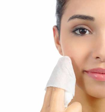 7 sản phẩm skincare quen thuộc có thể làm hỏng da của bạn Ảnh 5