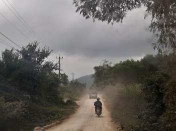 Người dân huyện Tuyên Hóa (Quảng Bình) bức xúc vì mỏ khai thác đất gây ô nhiễm - Ảnh 2.