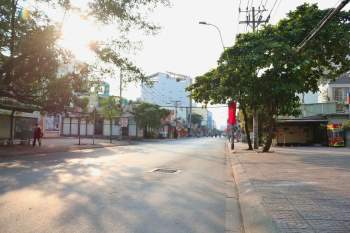 Khoảnh khắc đường Sài Gòn sáng sớm mùng 1 Tết Tân Sửu không bóng người, yên bình nhất - ảnh 4