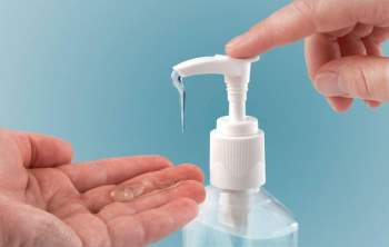 Rửa tay bằng nước nóng có sạch hơn nước lạnh? 5 hiểu lầm về rửa tay nhiều người mắc phải gây hại cơ thể - Ảnh 4.