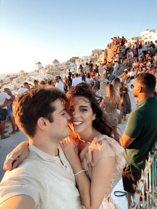 Đăng clip sống ảo lên Instagram, cặp đôi vạch trần cảnh “đông đến ngộp thở” tại Santorini, đáng chú ý là không một ai đeo khẩu trang? - Ảnh 5.