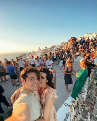 Đăng clip sống ảo lên Instagram, cặp đôi vạch trần cảnh “đông đến ngộp thở” tại Santorini, đáng chú ý là không một ai đeo khẩu trang? - Ảnh 6.