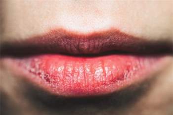 6 sai lầm khi đánh son môi các chị em thường mắc phải 1