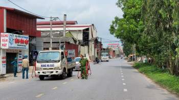 TP Bắc Ninh thành lập 115 chốt kiểm soát dịch COVID-19, chặn xe khách, taxi vào địa bàn - Ảnh 6.