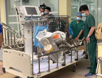 Những mũi vaccine phòng Covid-19 đầu tiên đã được tiêm tại Việt Nam -0