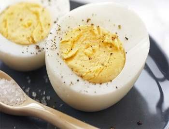 8 sai lầm khi chế biến trứng vô tình rước thêm bệnh vào người - Ảnh 1