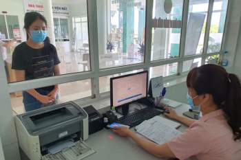 Người dân không cần sử dụng thẻ bảo hiểm xã hội giấy khi khám chữa bệnh từ 1/6. Ảnh - BHXH Việt Nam.