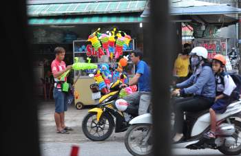 Chu he thoi bong bang mui o mien Tay, chu he mien Tay ga trong nuoi con anh 6