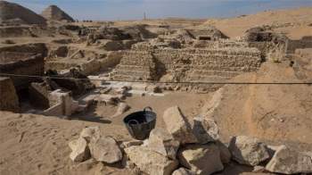 Ai Cập công bố hàng chục quan tài cổ và xác ướp 3.000 năm tuổi trong ngôi đền cổ đại - Ảnh 2.