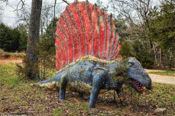 Ám ảnh công viên khủng long bị bỏ hoang - Ảnh 4.
