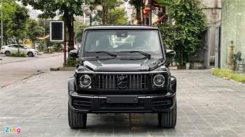 Mercedes-AMG G 63 không còn là cái tên xa lạ trong phân khúc xe sang giá trên 10 tỷ đồng. Số lượng xe G 63 xuất hiện tại Việt Nam ngày một nhiều hơn, với cả những phiên bản đặc biệt hoặc có màu sơn lạ như đen Stronger Than Time hay xanh China Blue.